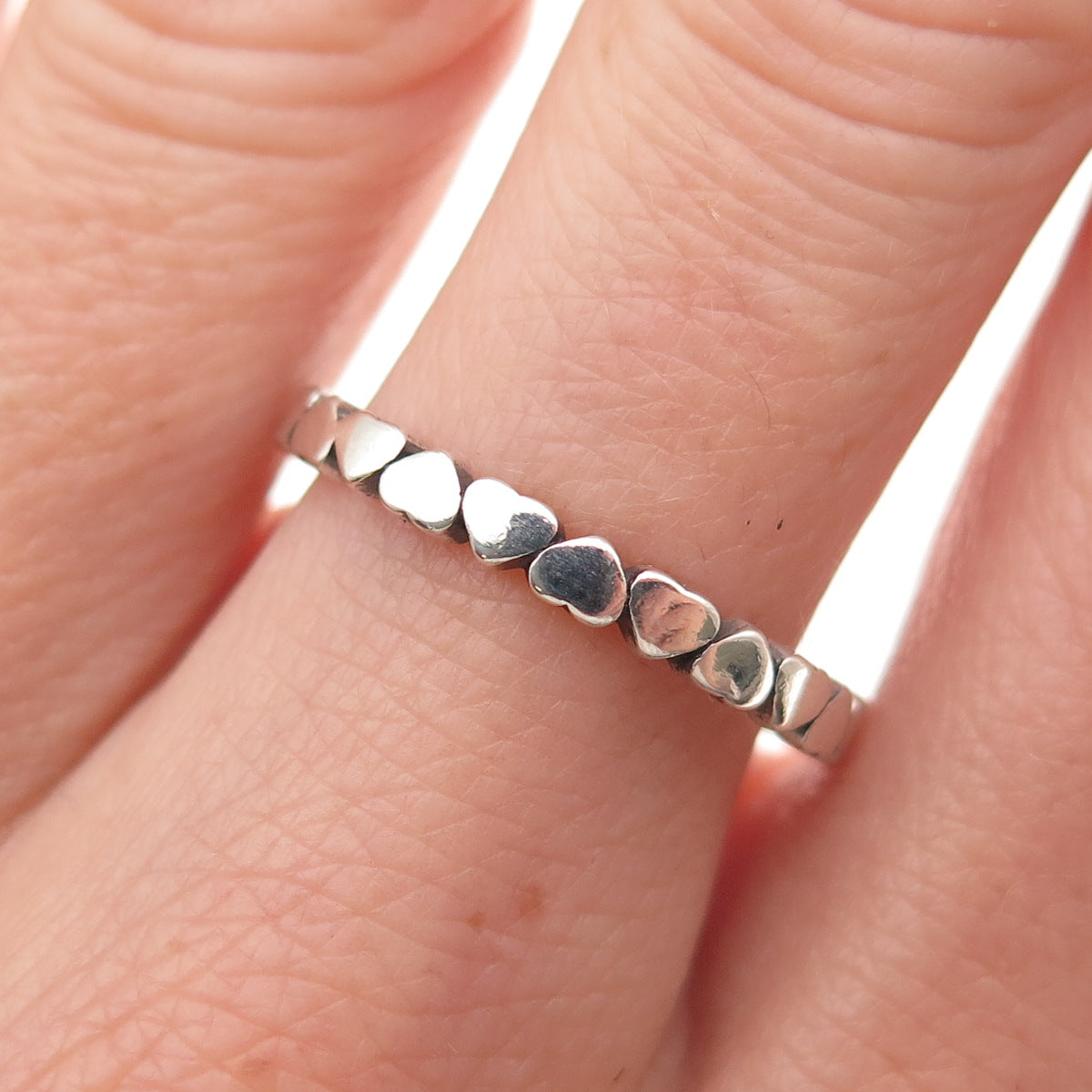 925 Sterling Silver Vintage Heart All Around Oxidized Band Ring Size 8
