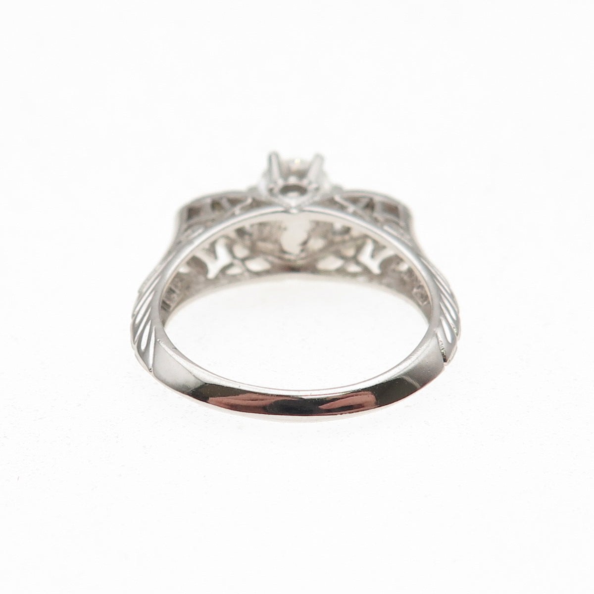 925 Sterling Silver Round-Cut C Z Engagement Ring Size 7.75