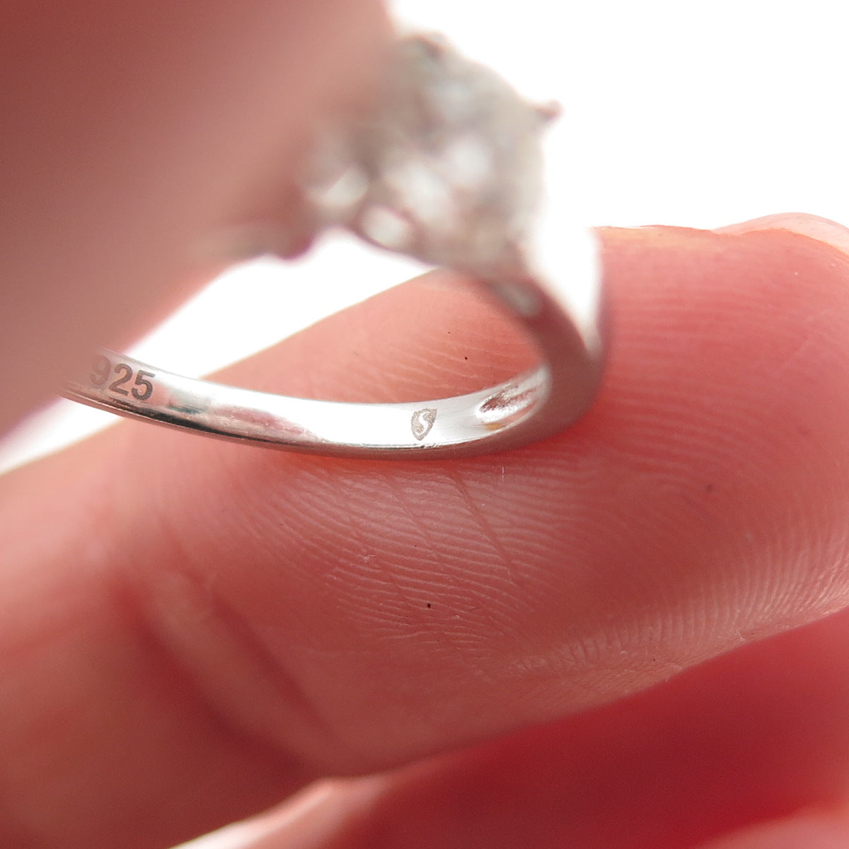 925 Sterling Silver Real Round-Cut Moissanite Engagement Ring Size 6.25