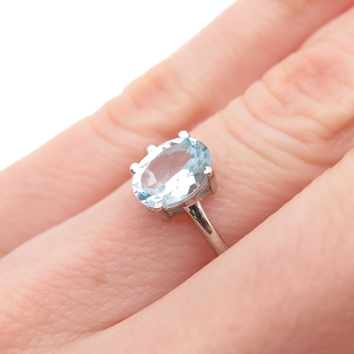 Dazzlers 925 Sterling Silver Real Oval-Cut Blue Topaz Ring Size 6