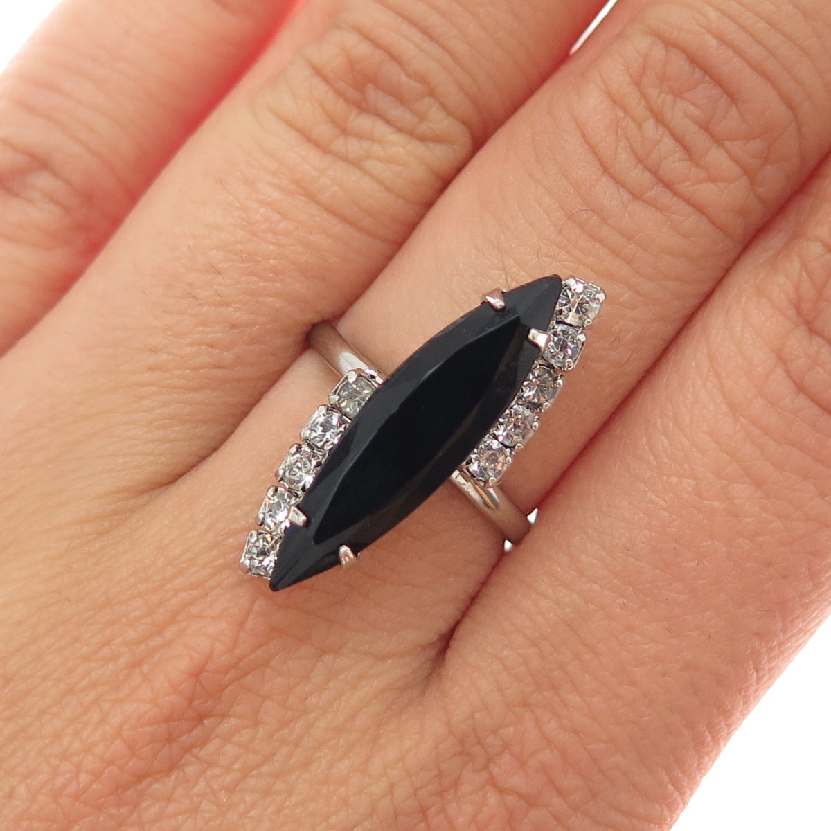 TRU ART 925 Sterling Silver Shank Antique Black Onyx & Rhinestone Ring Size 6.5