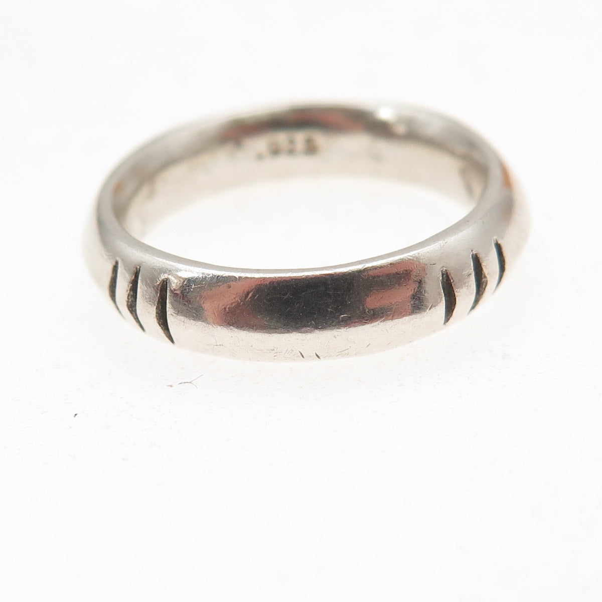 925 Sterling Silver Vintage Ribbed Oxidized Band Ring Size 5.75