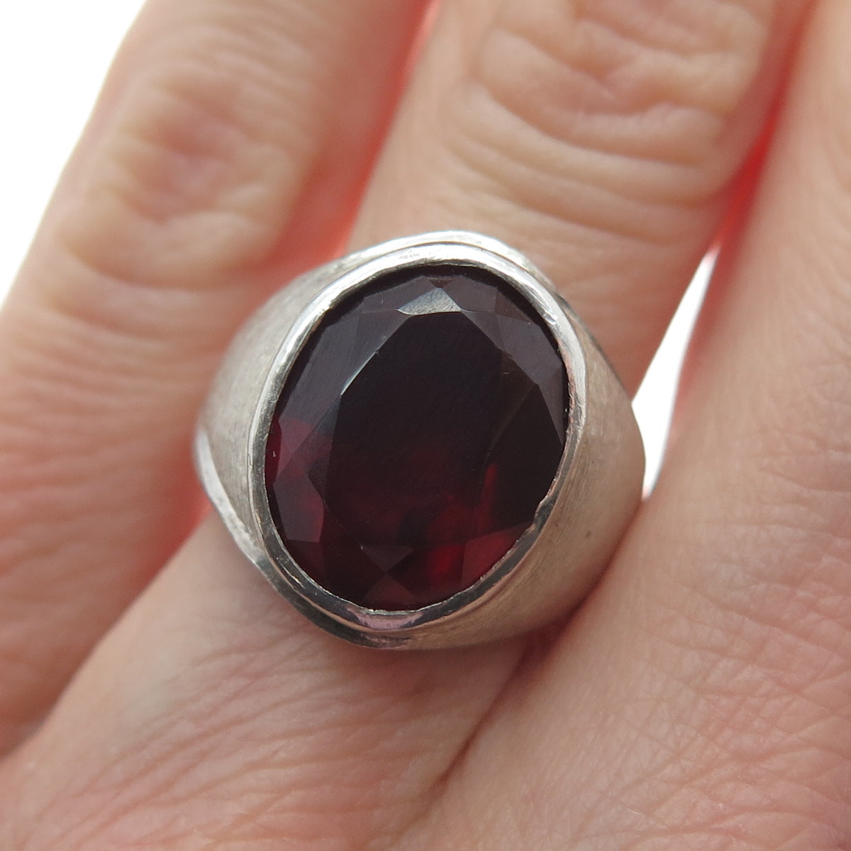 925 Sterling Silver Vintage Lab-Created Ruby Oxidized Ring Size 6