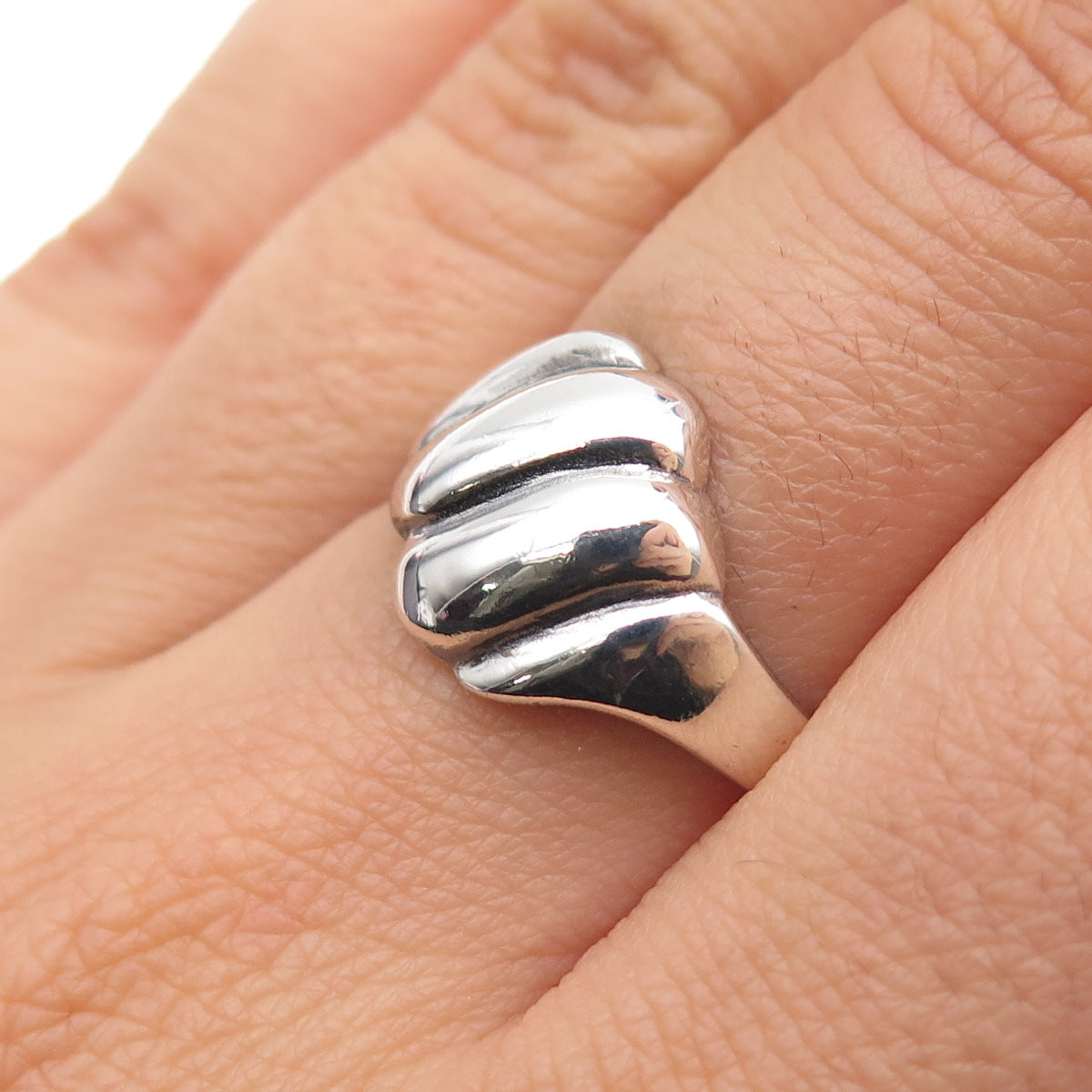 925 Sterling Silver Vintage Modernist Ribbed Oxidized Ring Size 6