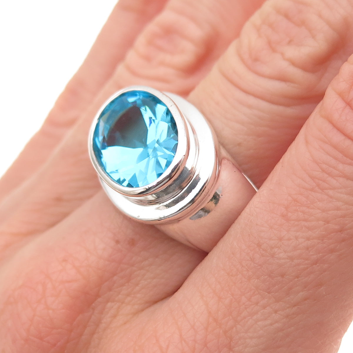 925 Sterling Silver Vintage Oval-Cut Blue C Z Modernist Ring Size 7