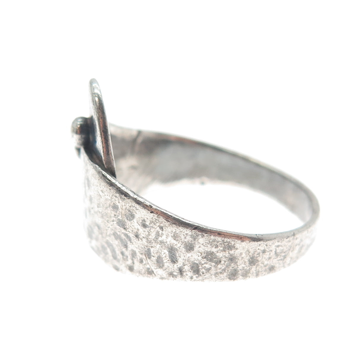 925 Sterling Silver Vintage Modernist Hammered Overlap Oxidized Ring Size 10.5