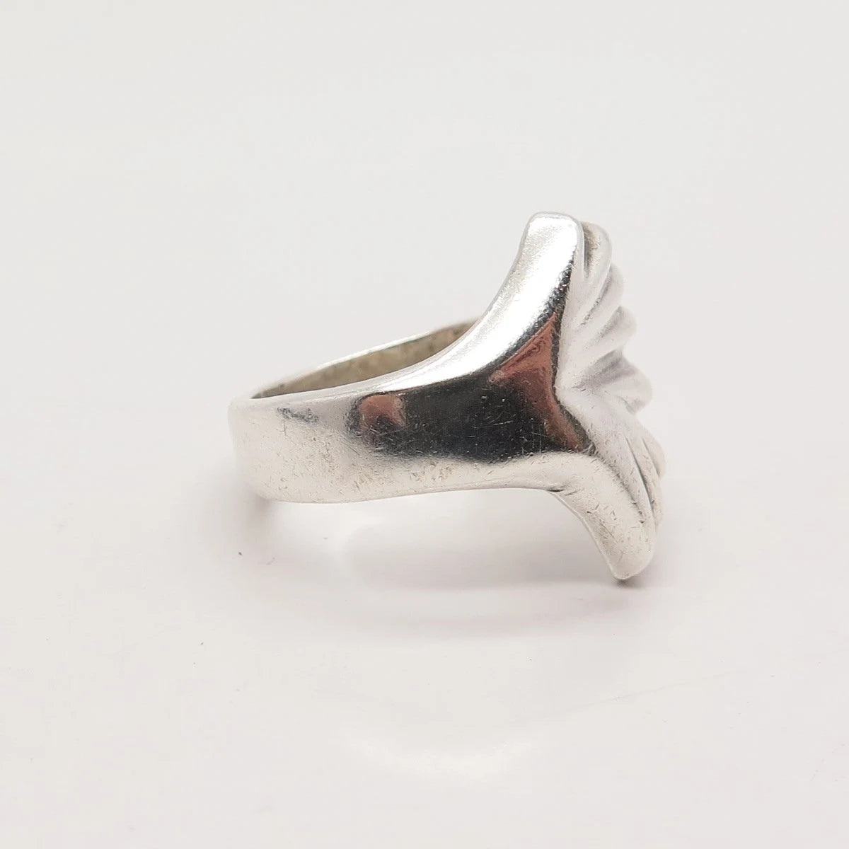 925 Sterling Silver Vintage Mexico Ribbed Shell Ring Size 7.25