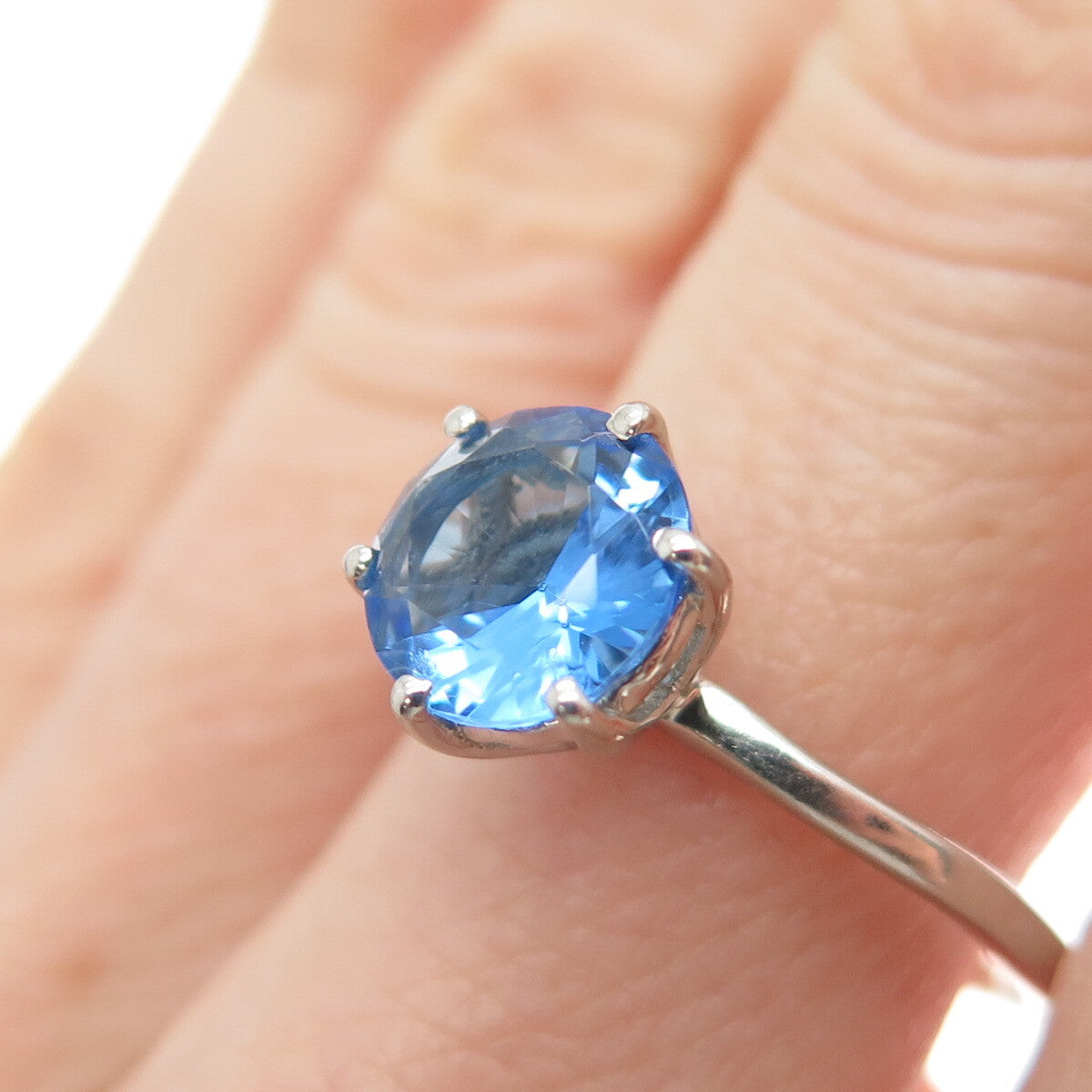 DAZZLERS 925 Sterling Silver Round-Cut Nano Tanzanite Ring Size 8