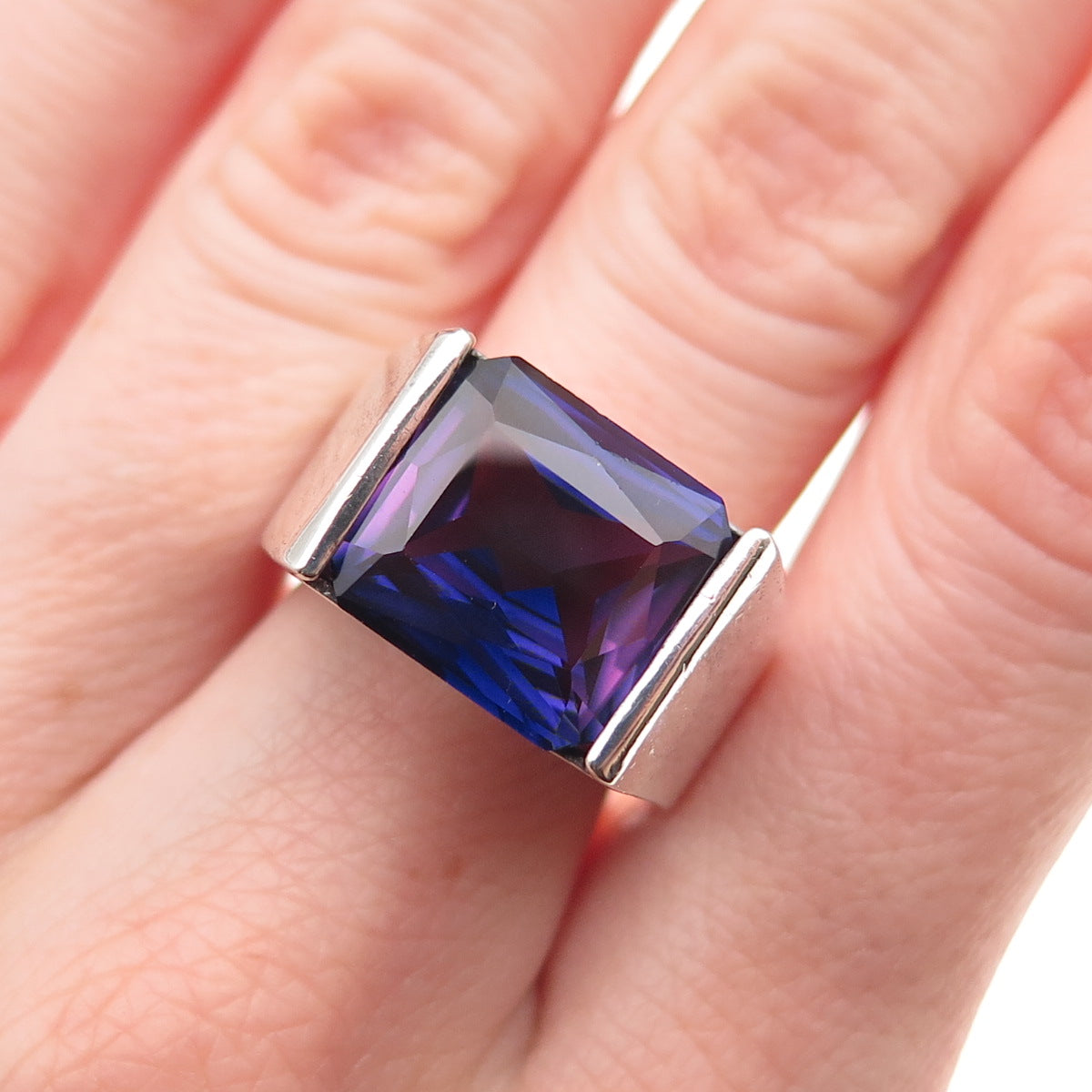 925 Sterling Vintage Lab-Created Peacock Sapphire Modernist Ring Size 7.25