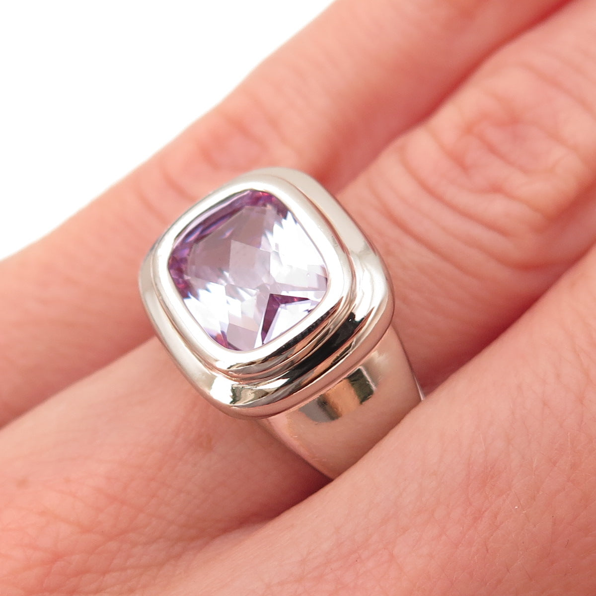 925 Sterling Silver Cushion-Cut Lavender C Z Ring Size 5.5