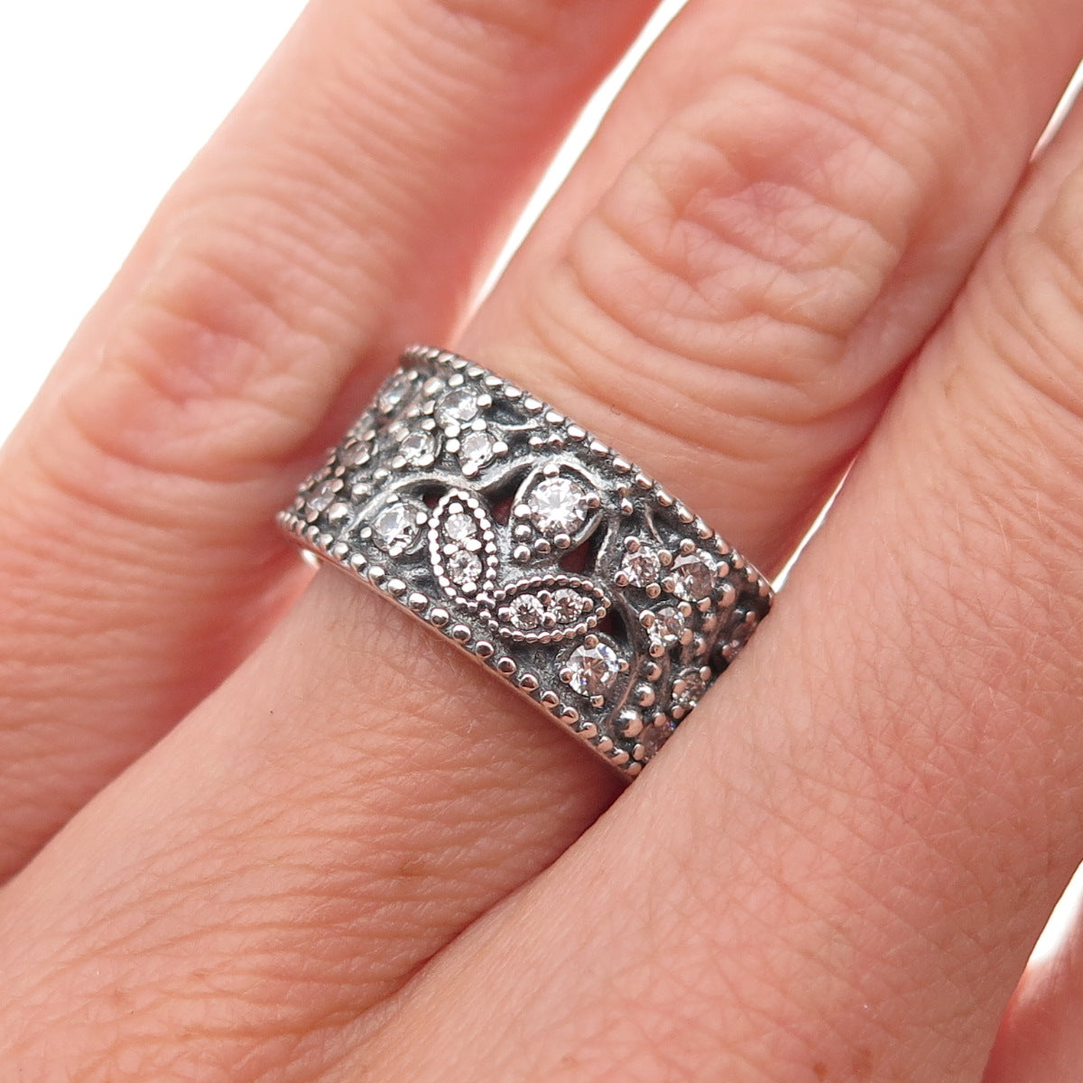 Pandora 925 Sterling Silver Round-Cut C Z Shimmering Leaves Ring Size 5.5