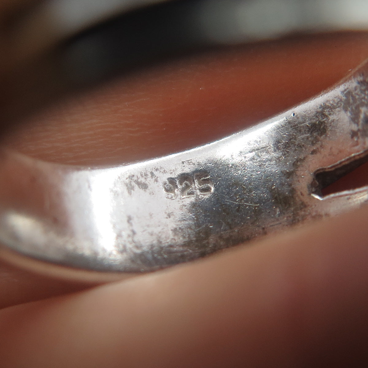 925 Sterling Silver Vintage Modernist Crisscross Oxidized Ring Size 7