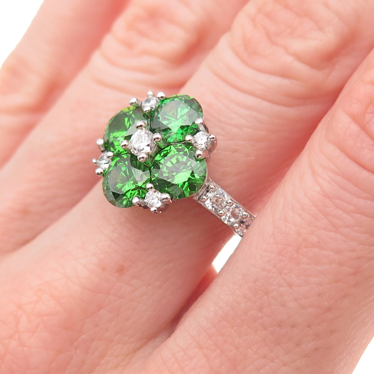 925 Sterling Silver Round-Cut Green & White C Z Ring Size 8