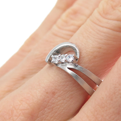 925 Sterling Silver Round-Cut C Z Modernist Wavy Ring Size 7.25