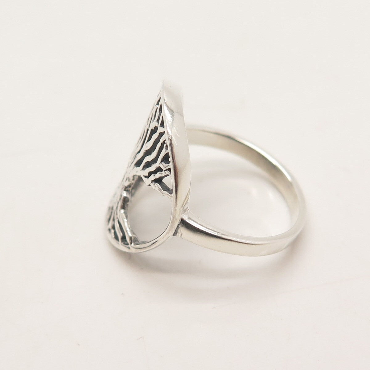 925 Sterling Silver Vintage Tree of Life Ring Size 4.75