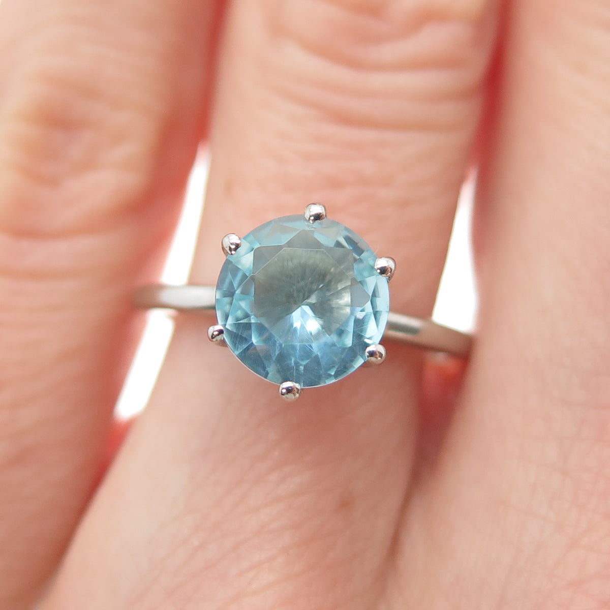 DAZZLERS 925 Sterling Silver Round-Cut Nano Blue Topaz Ring Size 6.25