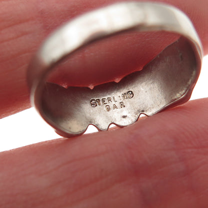 925 Sterling Silver Vintage Love Oxidized Ring Size 5 (missing stone)