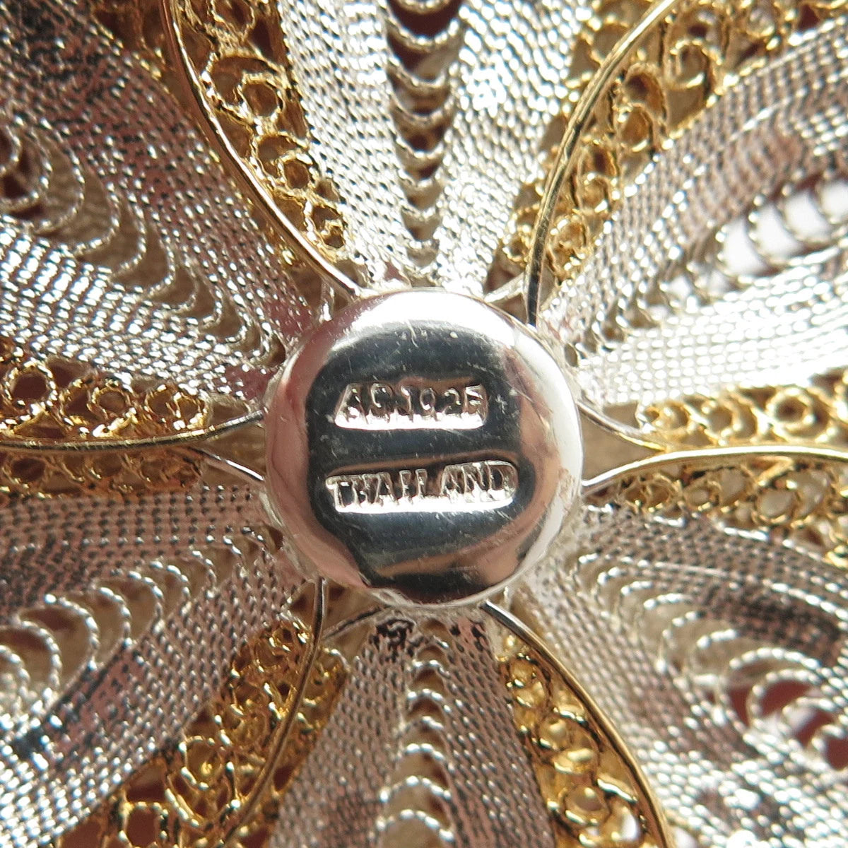925 Sterling Silver 2-Tone Vintage Filigree Floral Pin Brooch