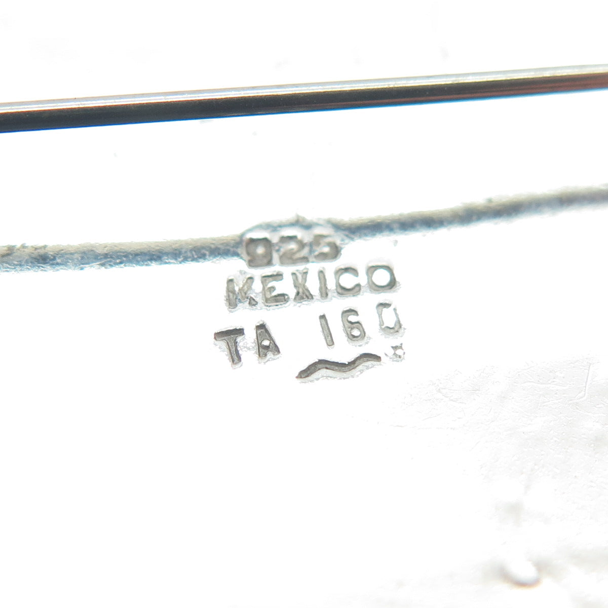 925 Sterling Silver 2-Tone Vintage Mexico Kids Holding Hands Globe Pin Brooch