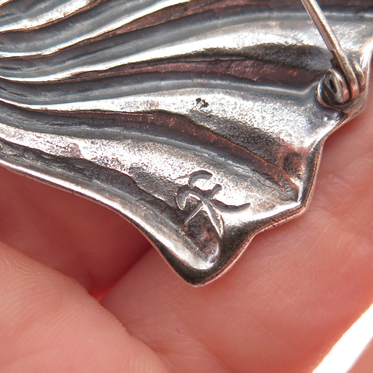 J.H. BREAKELL 925 Sterling Silver Vintage Modernist Seashell Oxidized Pin Brooch