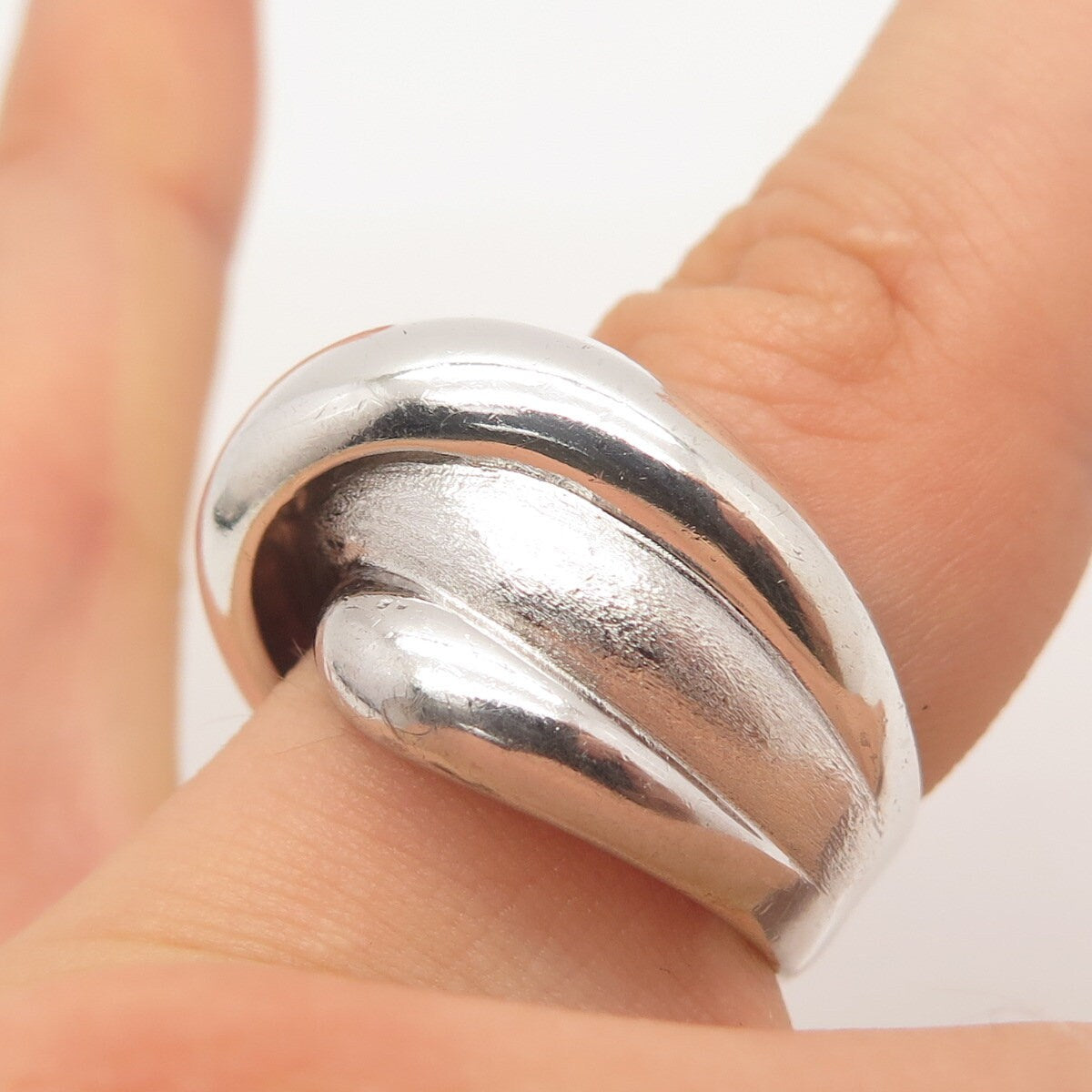 925 Sterling Silver Vintage Ribbed Crossover Ring Size 7.25