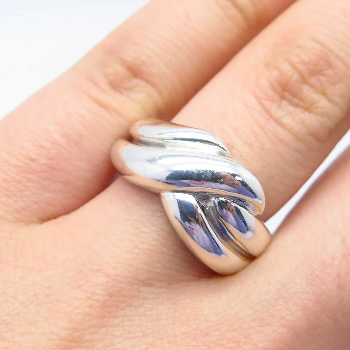 925 Sterling Silver Vintage Ribbed Ring Size 7