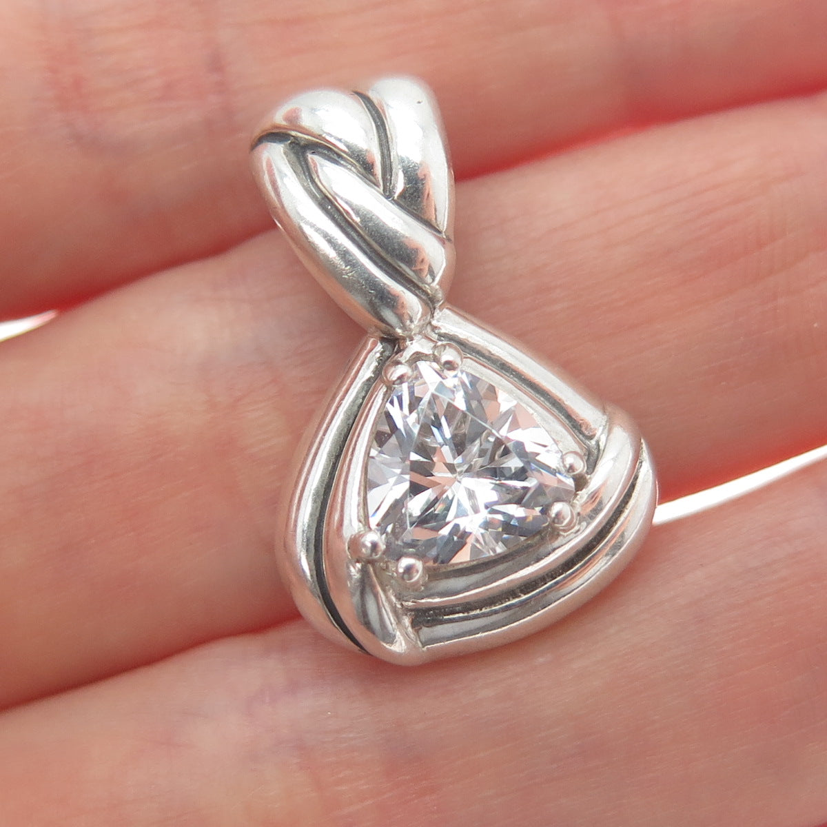 KABANA 925 Sterling Silver Vintage Trillion-Cut Shaped C Z Ribbed Pendant