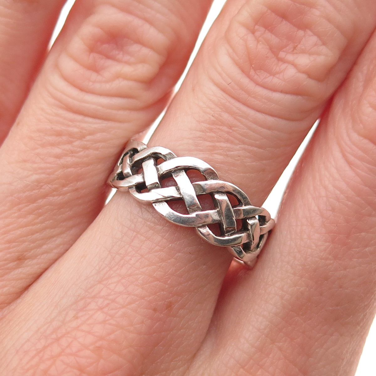 925 Sterling Silver Vintage Celtic Woven Oxidized Band Ring Size 8