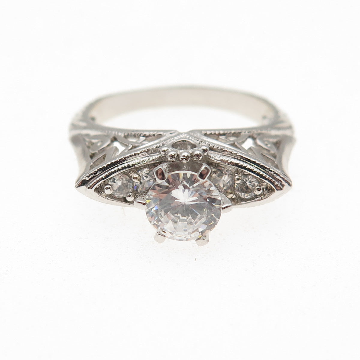925 Sterling Silver Round-Cut C Z Engagement Ring Size 7.75