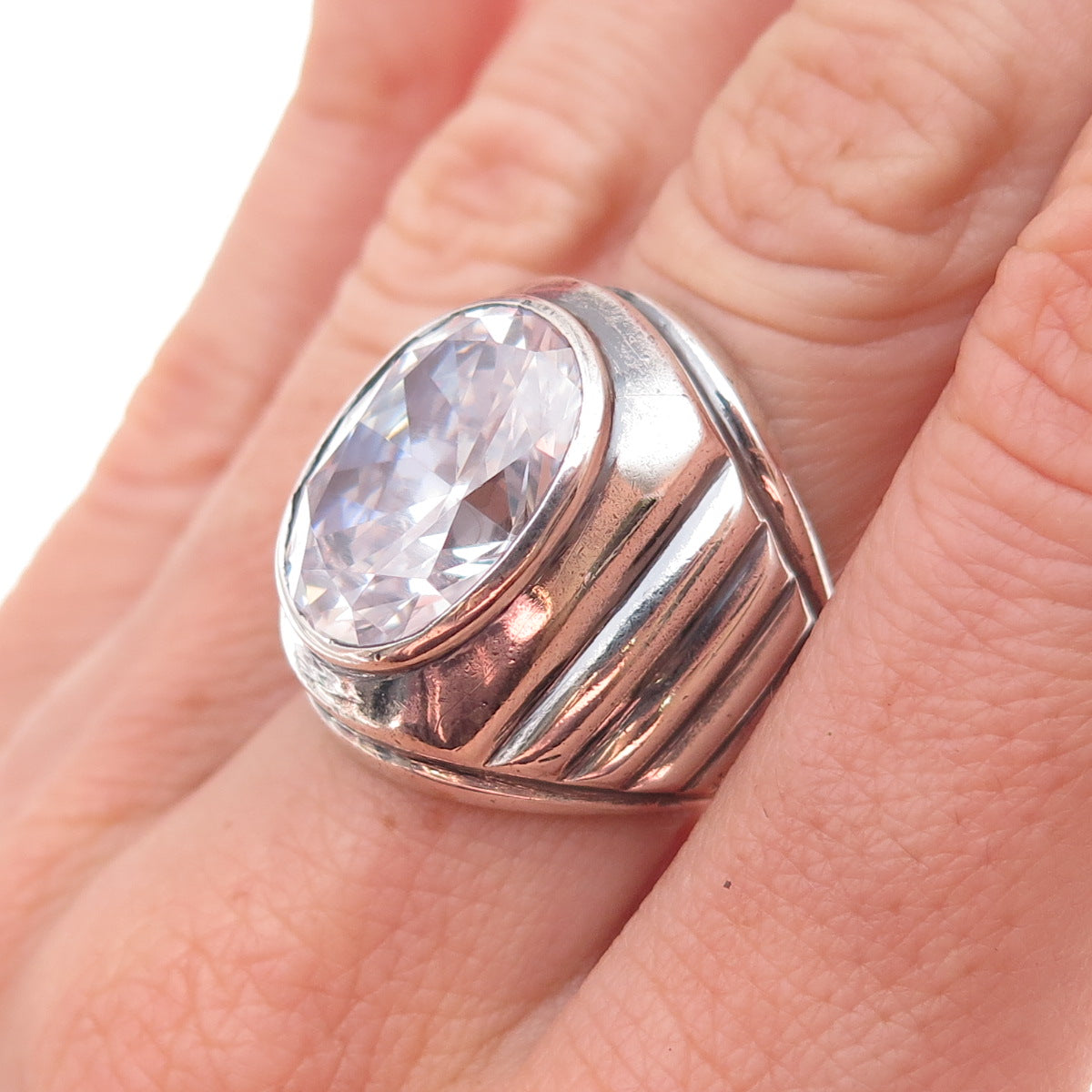925 Sterling Silver Vintage Oval-Cut Lavender C Z Oxidized Ring Size 6.25