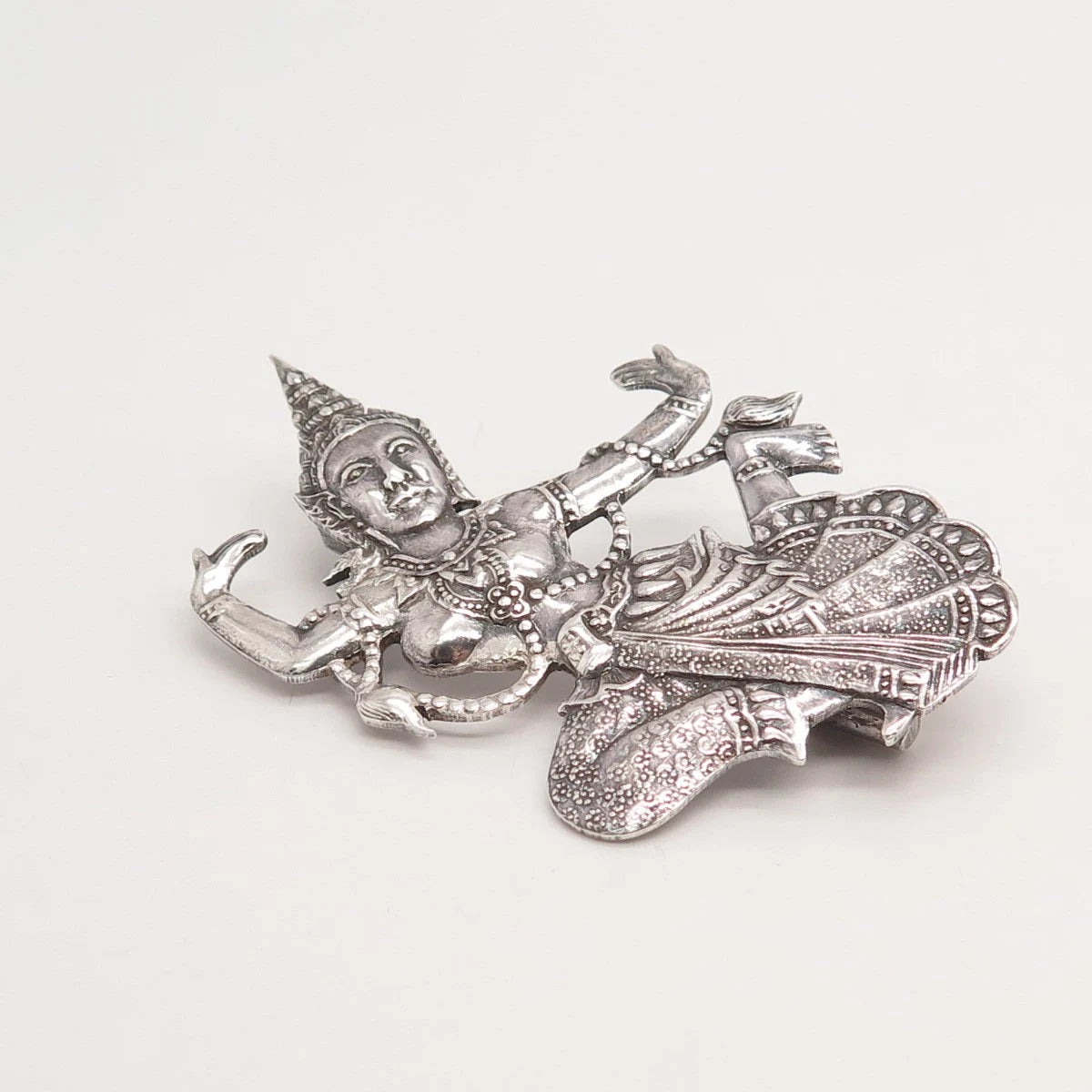 939 Silver Vintage Siam Thai Nakon Niello Hindu Goddess Pin Brooch