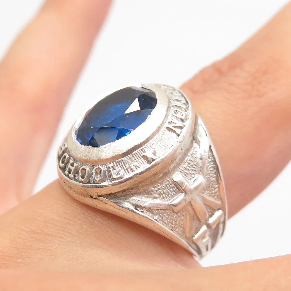 925 Sterling Silver Vintage Blue Glass "1967 Assumption" School Ring Size 5.5