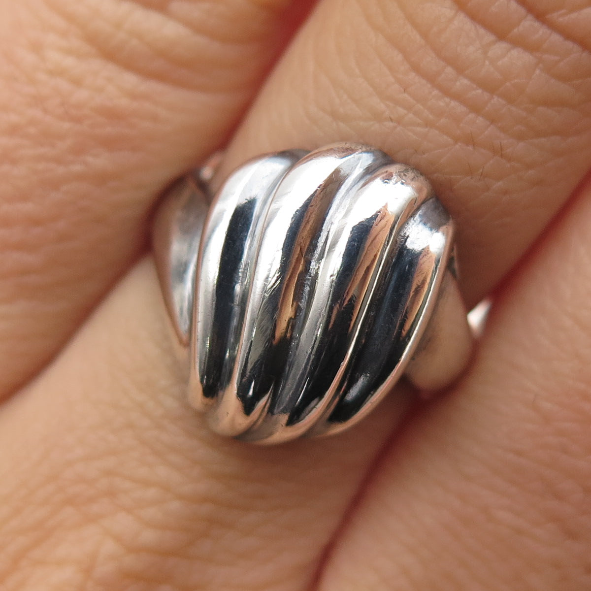 925 Sterling Silver Vintage Modernist Ribbed Oxidized Ring Size 6.75