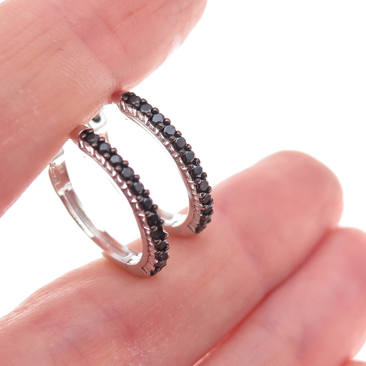 925 Sterling Silver Real Round-Cut Black Spinel Hoop Earrings