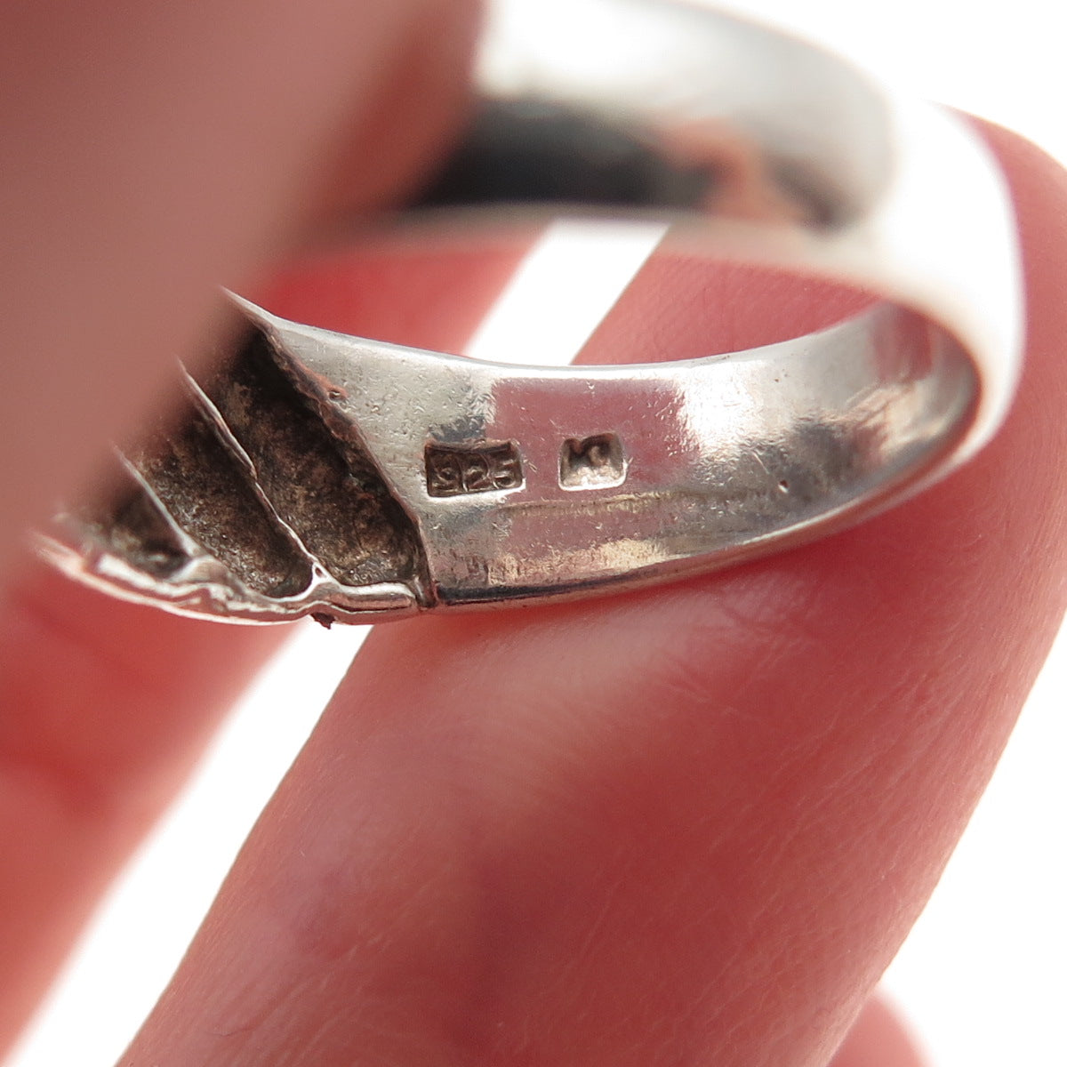 925 Sterling Silver Vintage Modernist Ribbed Oxidized Ring Size 8