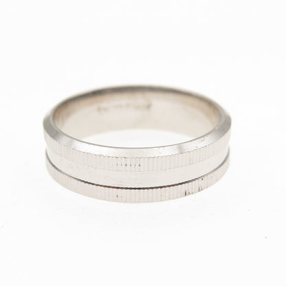 925 Sterling Silver Ribbed Band Ring Size 8