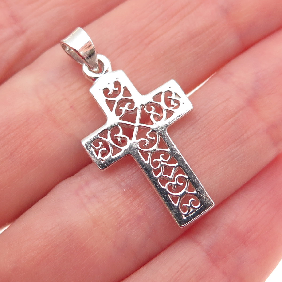 925 Sterling Silver Vintage Ornate Heart Cross Charm Pendant