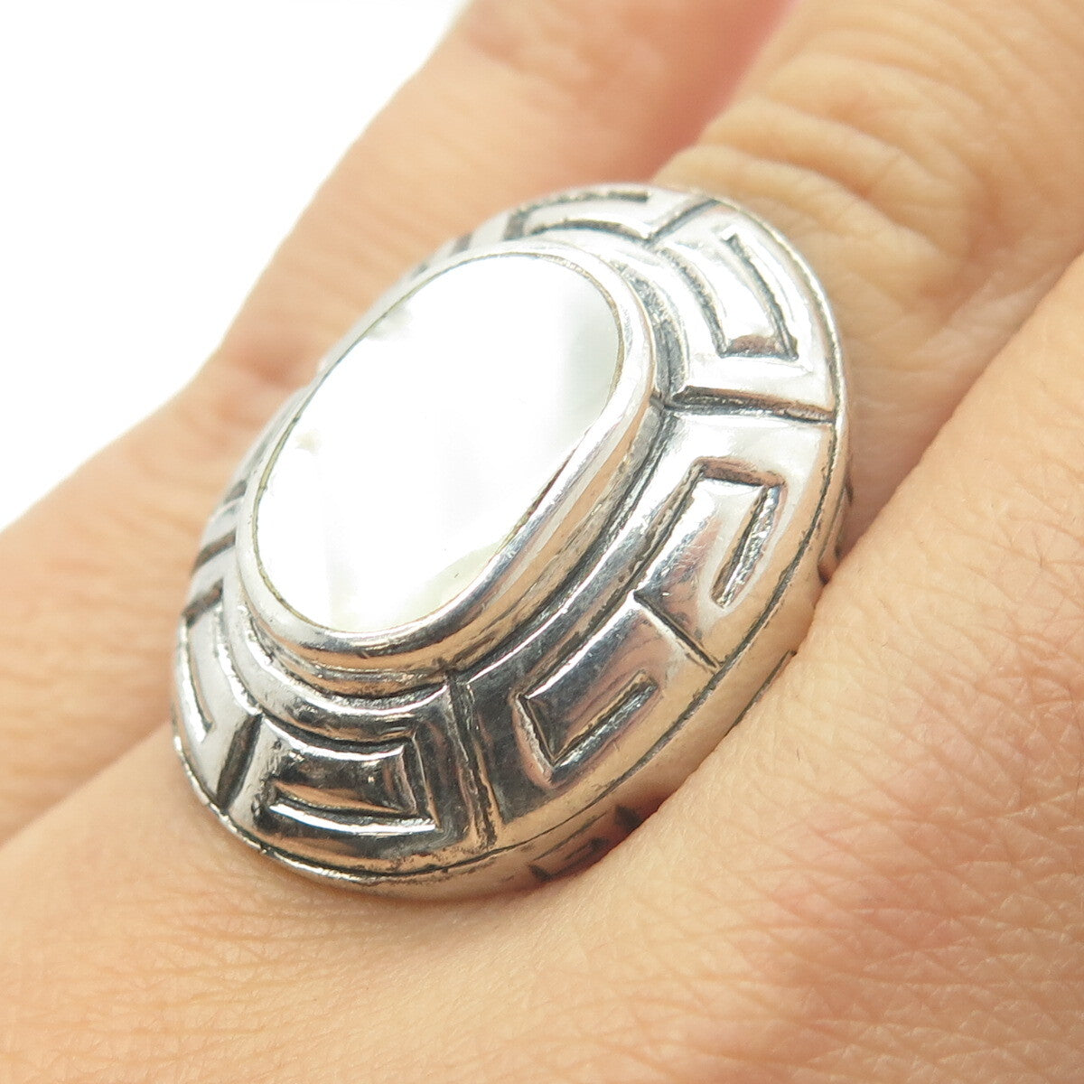 925 Sterling Silver Vintage Real Mother-of-Pearl Greek Maze Ring Size 6.5