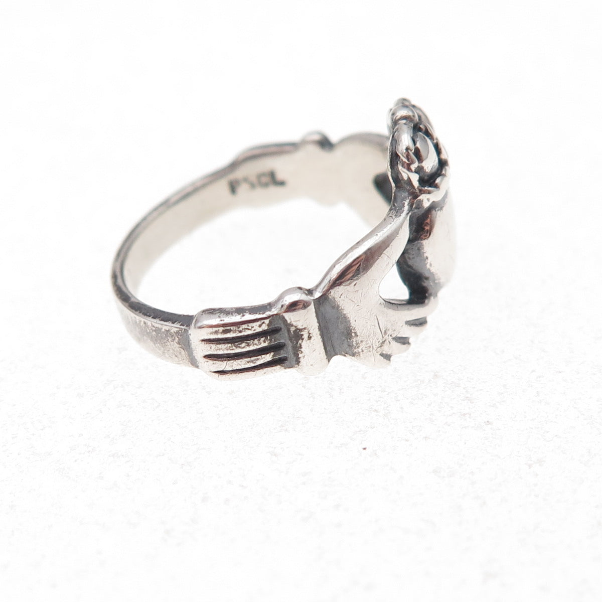 Peter Stone 925 Sterling Silver Vintage Irish Claddagh Oxidized Ring Size 4