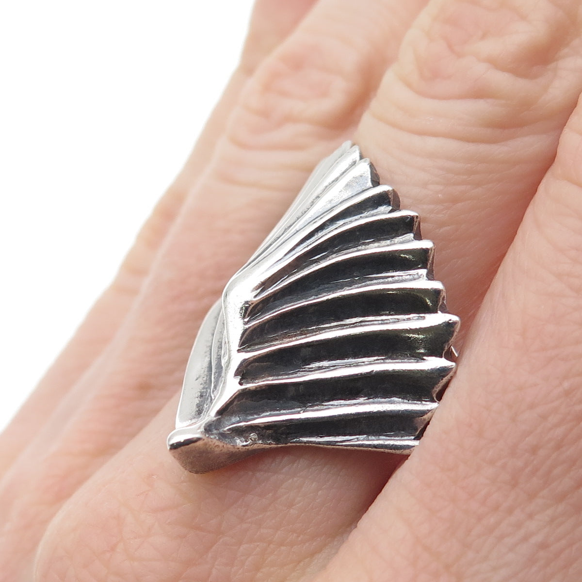 925 Sterling Silver Vintage Modernist Wing Oxidized Ring Size 7.5