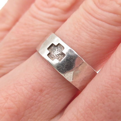 925 Sterling Silver Vintage Cross Hammered Oxidized Band Ring Size 6.5