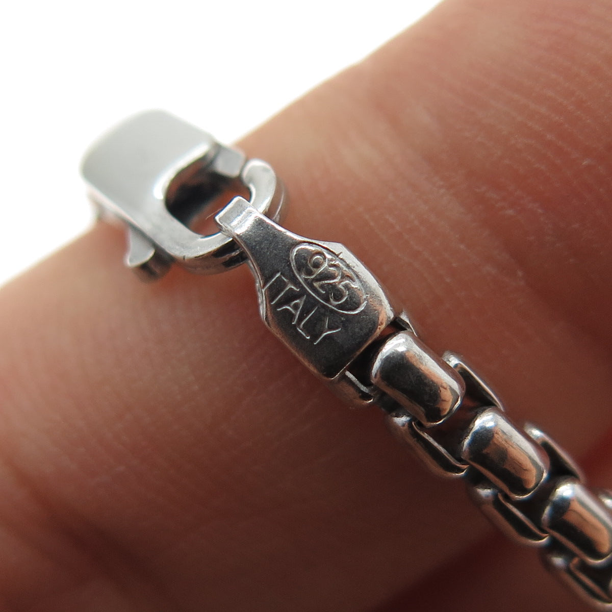 925 Sterling Silver Vintage Italy Round Box Chain Necklace 24"