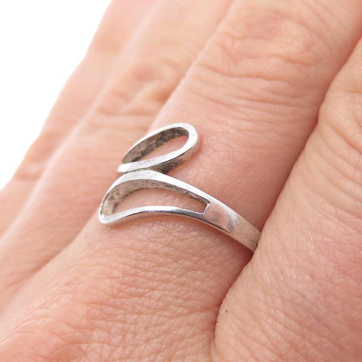 925 Sterling Silver Vintage Modernist Bypass Ring Size 8