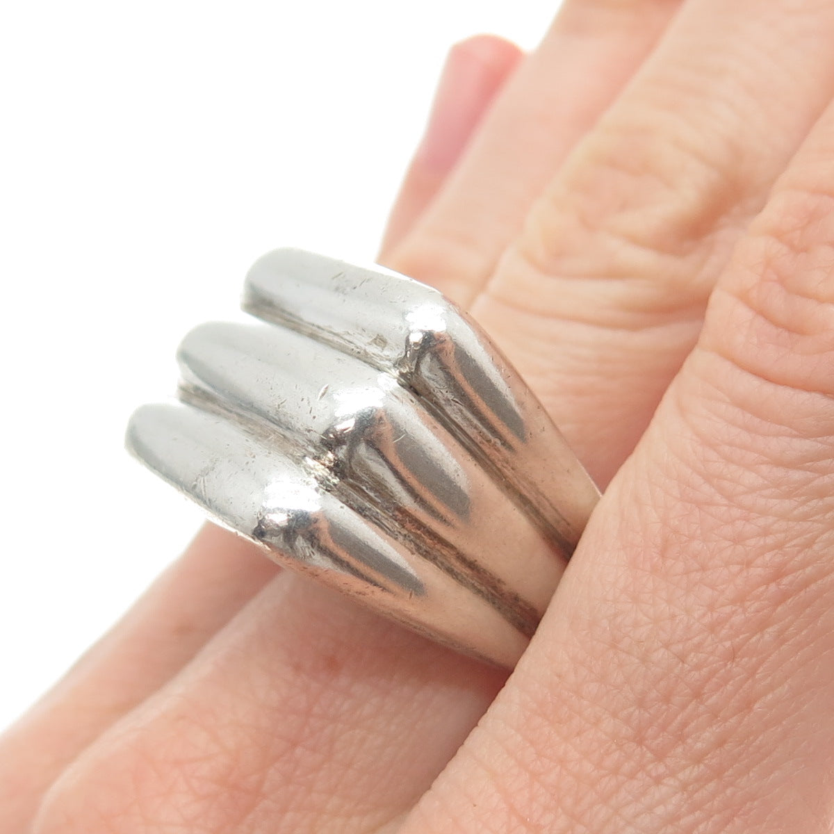 925 Sterling Silver Vintage Modernist Ribbed Dome Ring Size 6.5