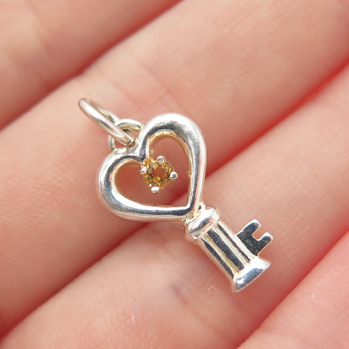 925 Sterling Silver Vintage Real Round-Cut Citrine Heart Key Minimalist Pendant