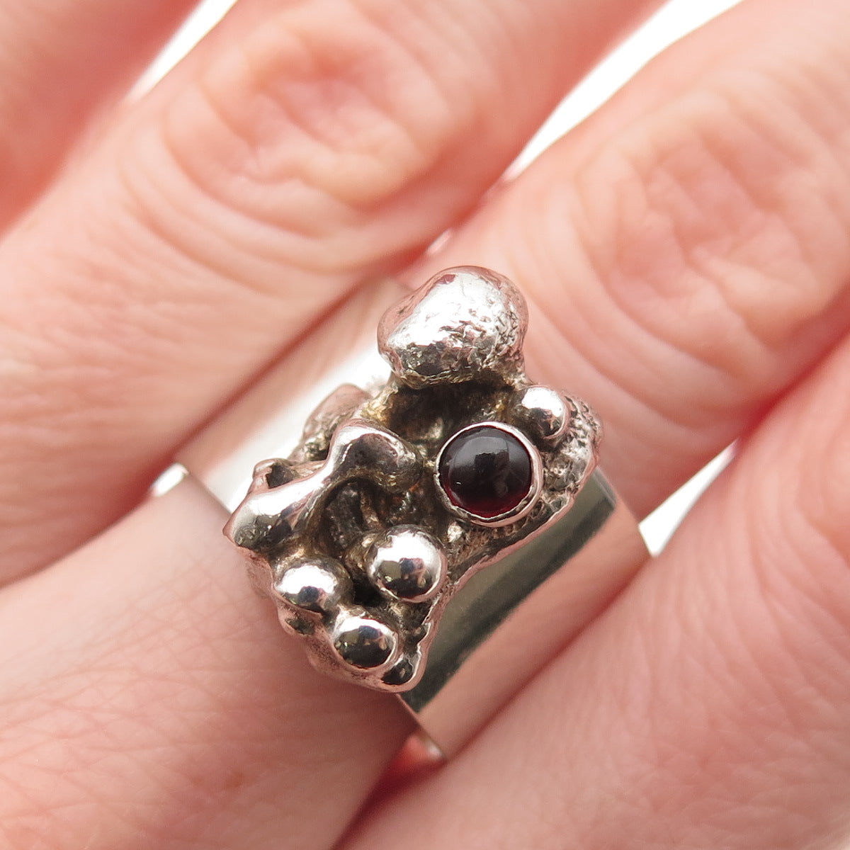 925 Sterling Vintage Real Red Garnet Modernist Nugget Oxidized Ring Size 8.75