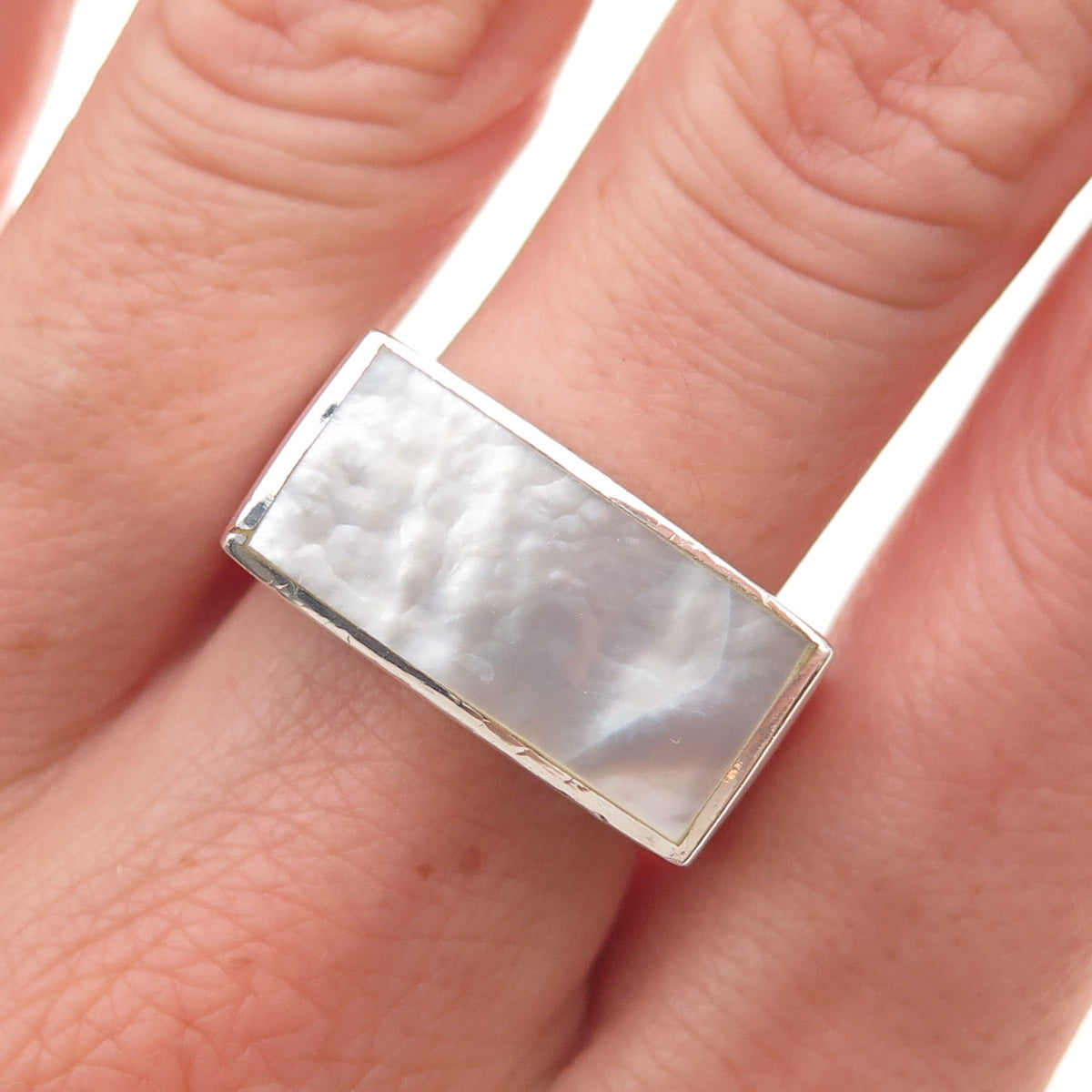 925 Sterling Silver Vintage Real MOP Modernist Ring Size 10.25
