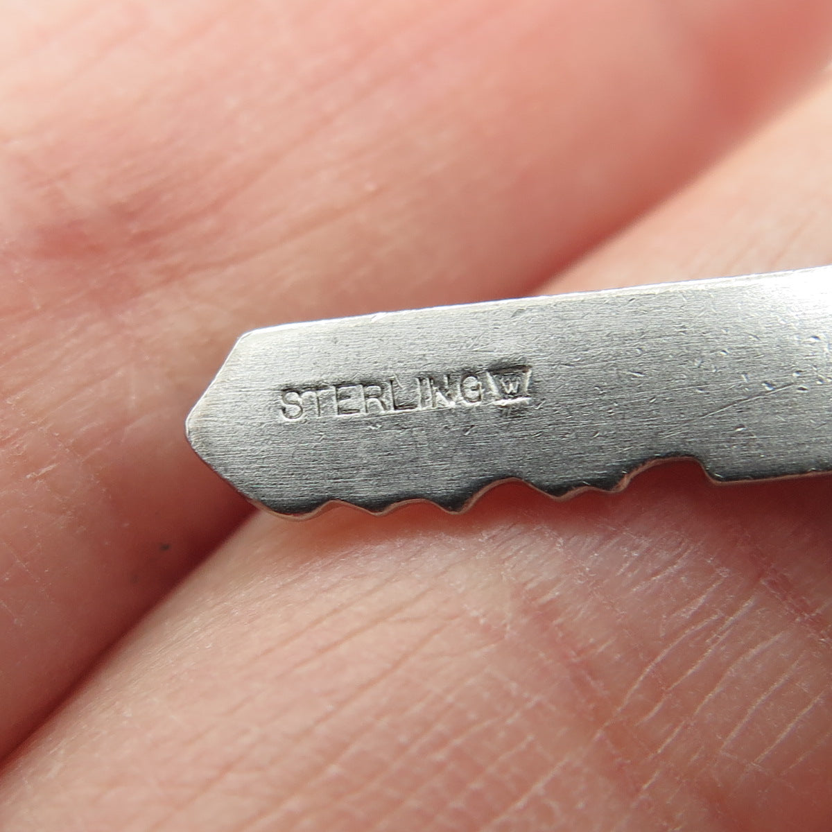 WELLS 925 Sterling Silver Vintage "Key to Success" 3D Charm Pendant