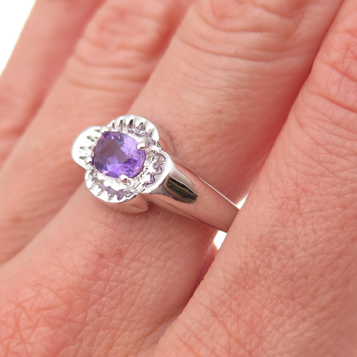 925 Sterling Silver Real Oval-Cut Amethyst Floral Ring Size 9.5