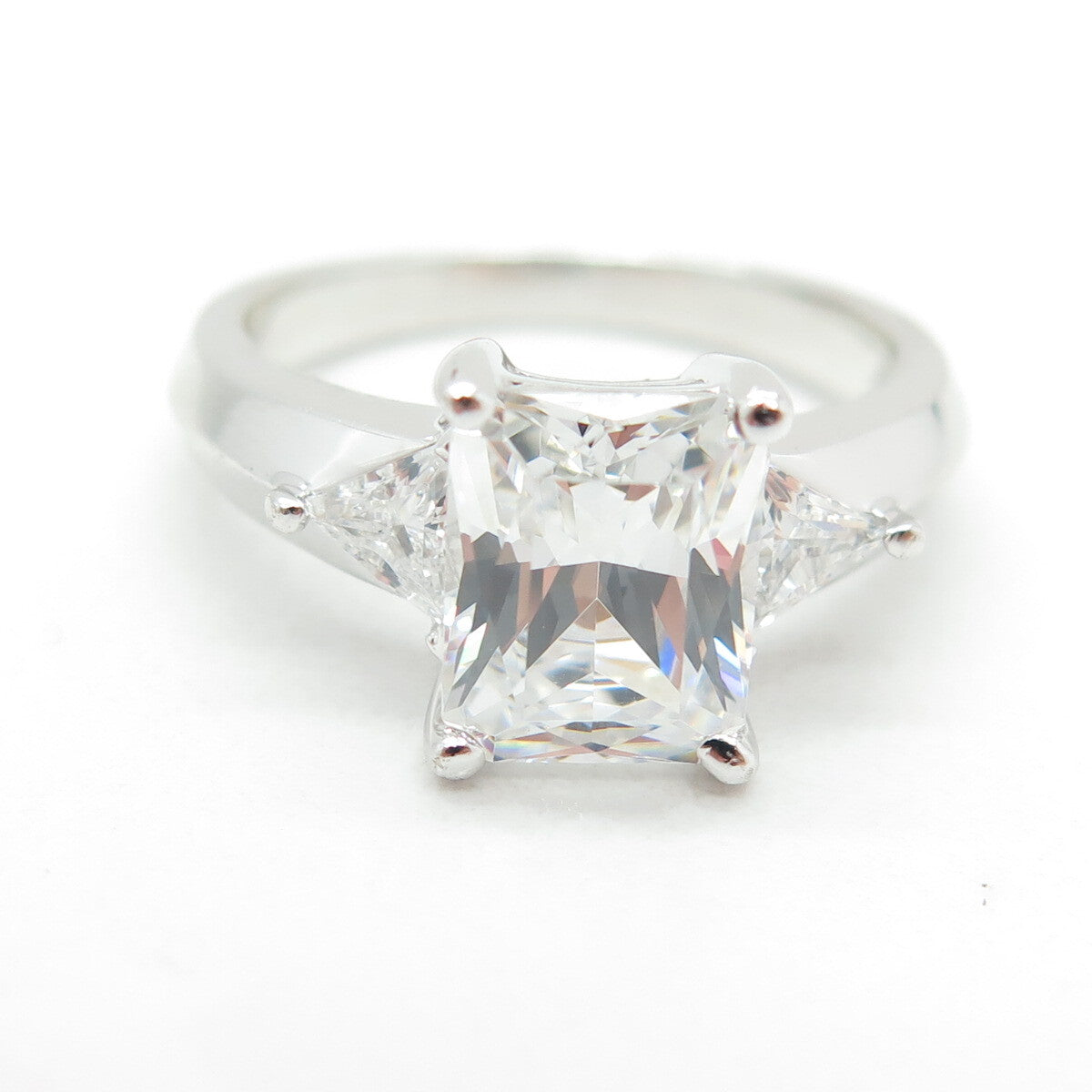 925 Sterling Silver Radiant & Triangle C Z Engagement Ring Size 7.25